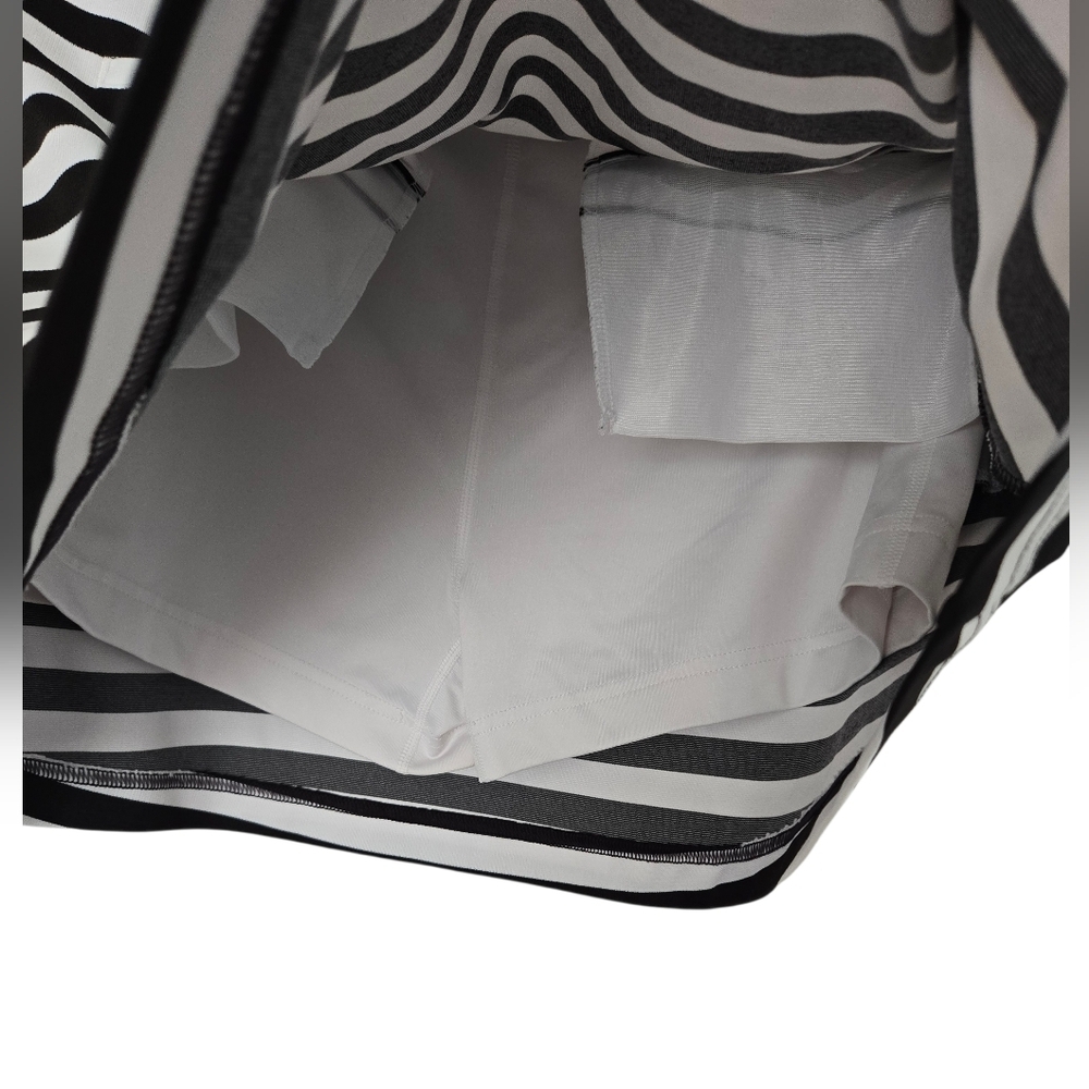 Slazenger Black and White Striped Skirt Size Medium - Picture 3 of 4